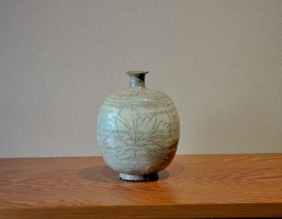 彫三島牡丹文扁壺 | 東洋陶磁 | 冨江洗心堂オンラインショップ