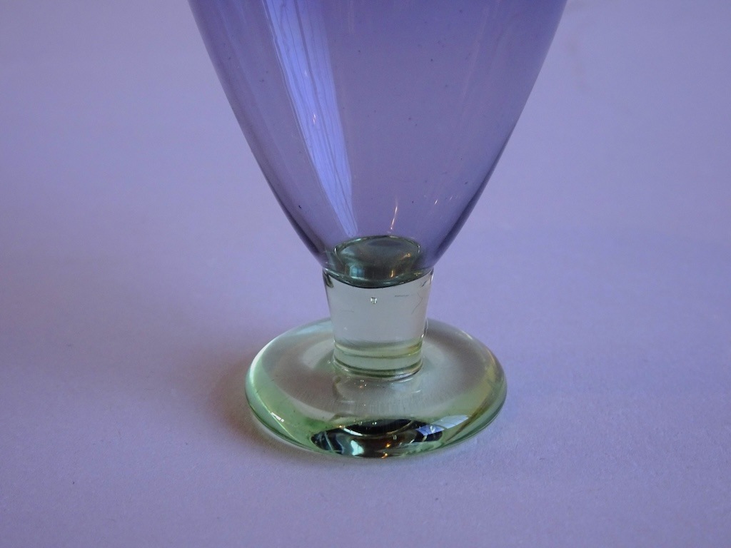 江戸ガラス紫色脚付盃 | 酒器 | 冨江洗心堂オンラインショップ