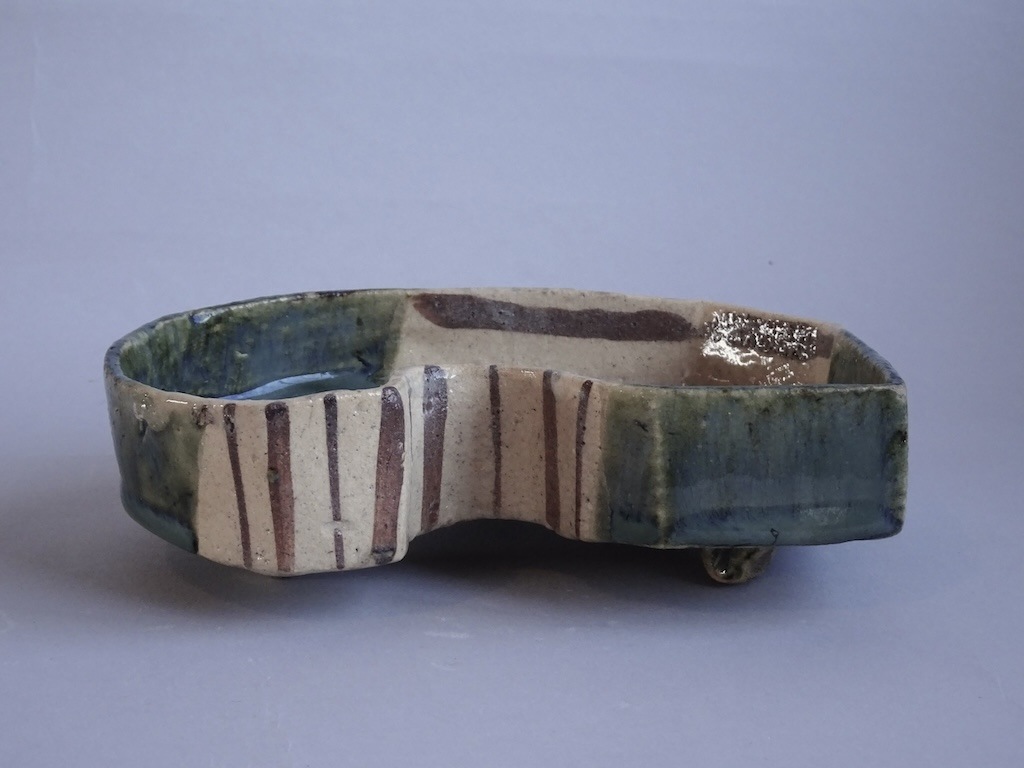 ��������