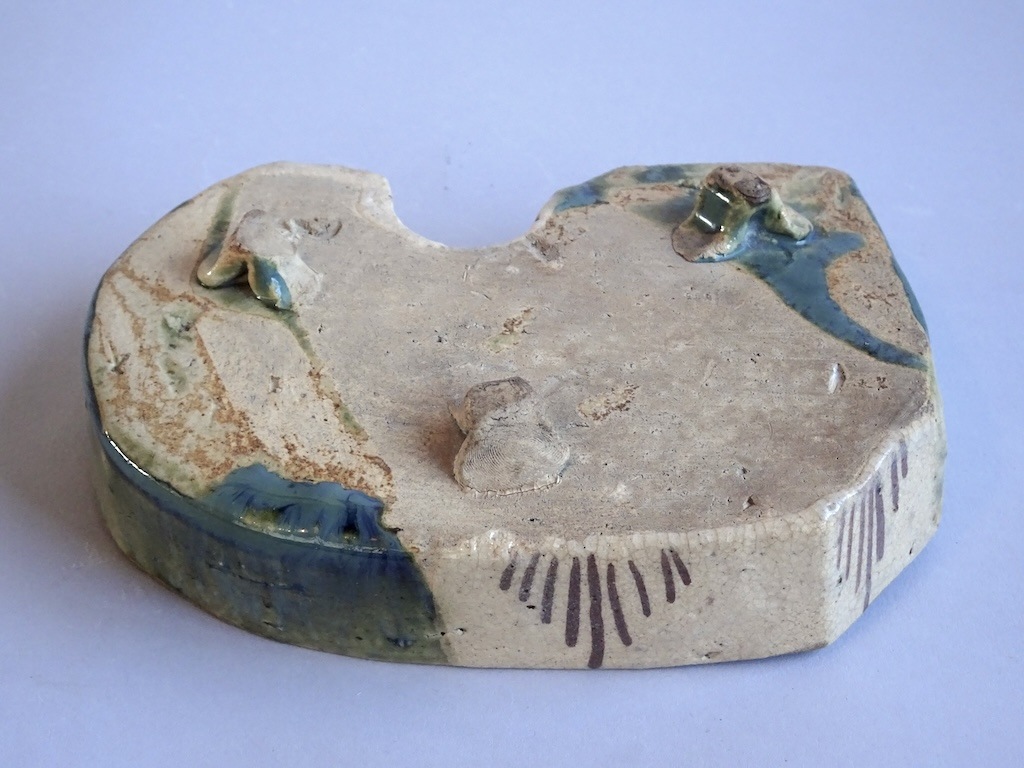 ��������