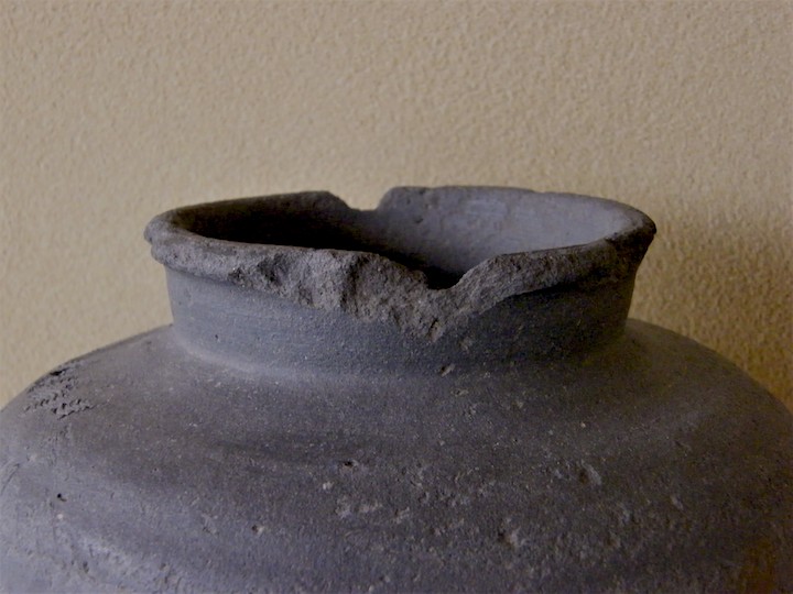 №83メルカリ出品 珠洲古窯の壺 幻の窯 珠洲焼 壺