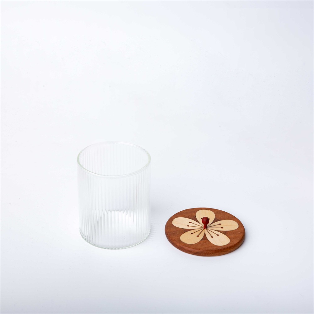 綿棒入れ・化粧スポンジ入れ　梅の花