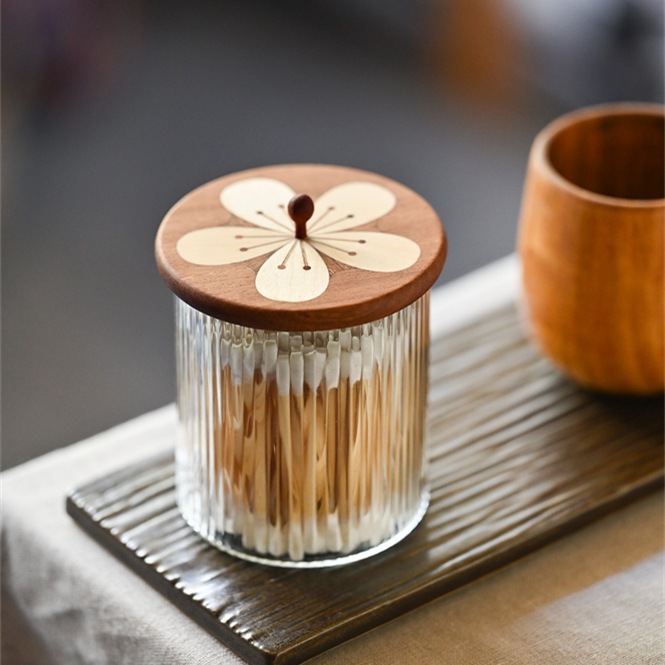 綿棒入れ・化粧スポンジ入れ　梅の花