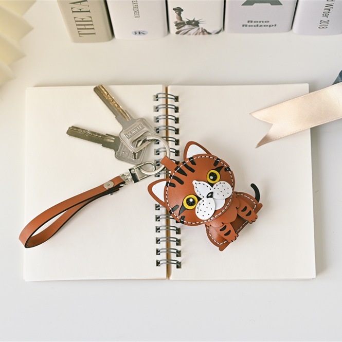 レザー製キーホルダーチャーム NECOシリーズ・キジトラ