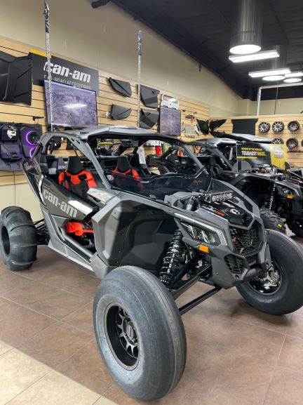 ��������ǯ��ǥ�Can-Am���ޡ��٥�å�X��R�� T������ R�ҡ����ȥ�ץ�֥�å��ǥ��顼�ᥤ�����åץ�ǥ�