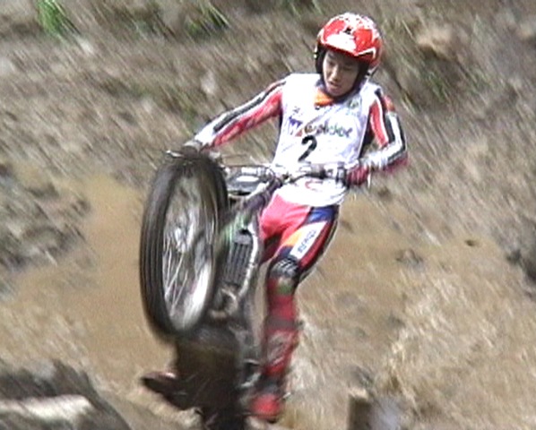 ƣ�ȵ��� �����ȥ�ؤ�ƻ��2004TRIAL DIGEST