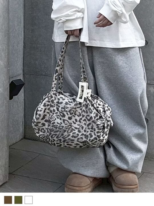 Leopard Pattern Shoulder Bag