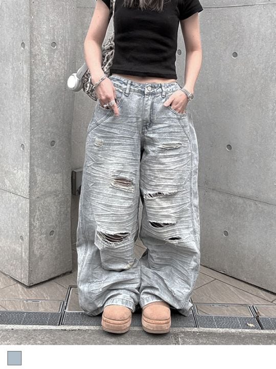 【5/15(金19:00発売)】Distressed Wide Jeans
