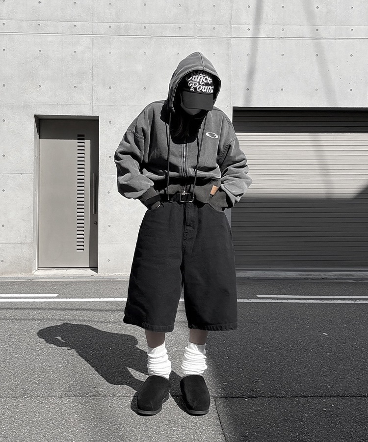 Pigment Short Zip Hoodie