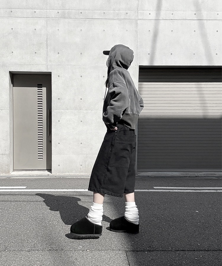Pigment Short Zip Hoodie