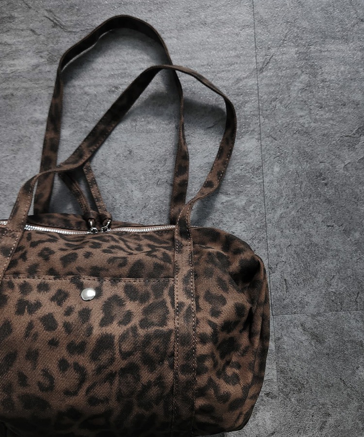 Leopard Pattern Shoulder Bag