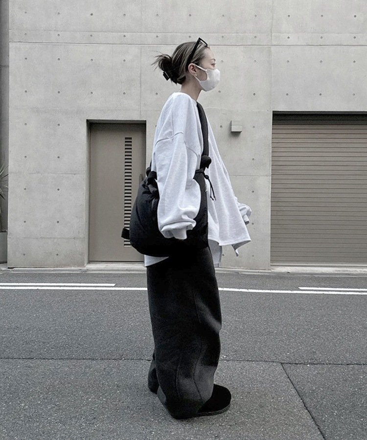 Loose Sleeve Logo Tee