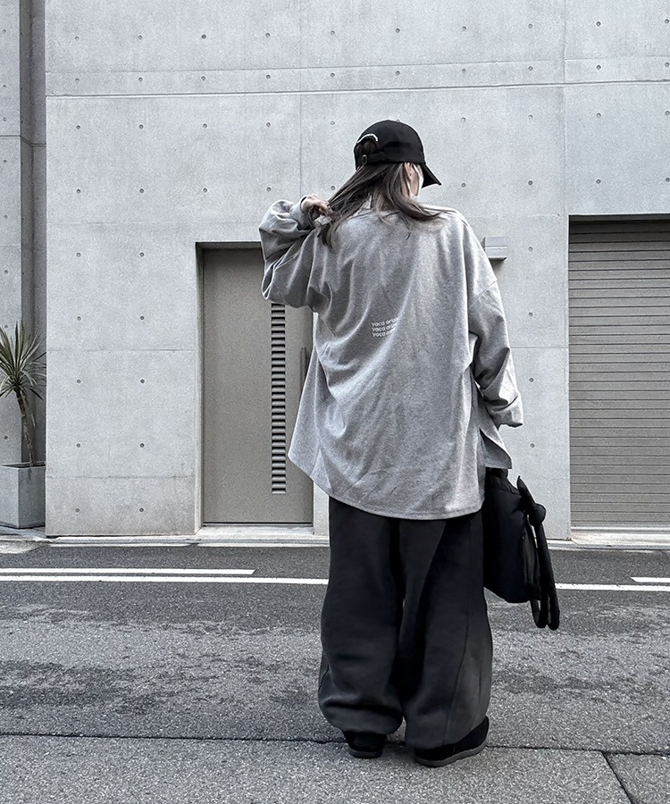 Loose Sleeve Logo Tee