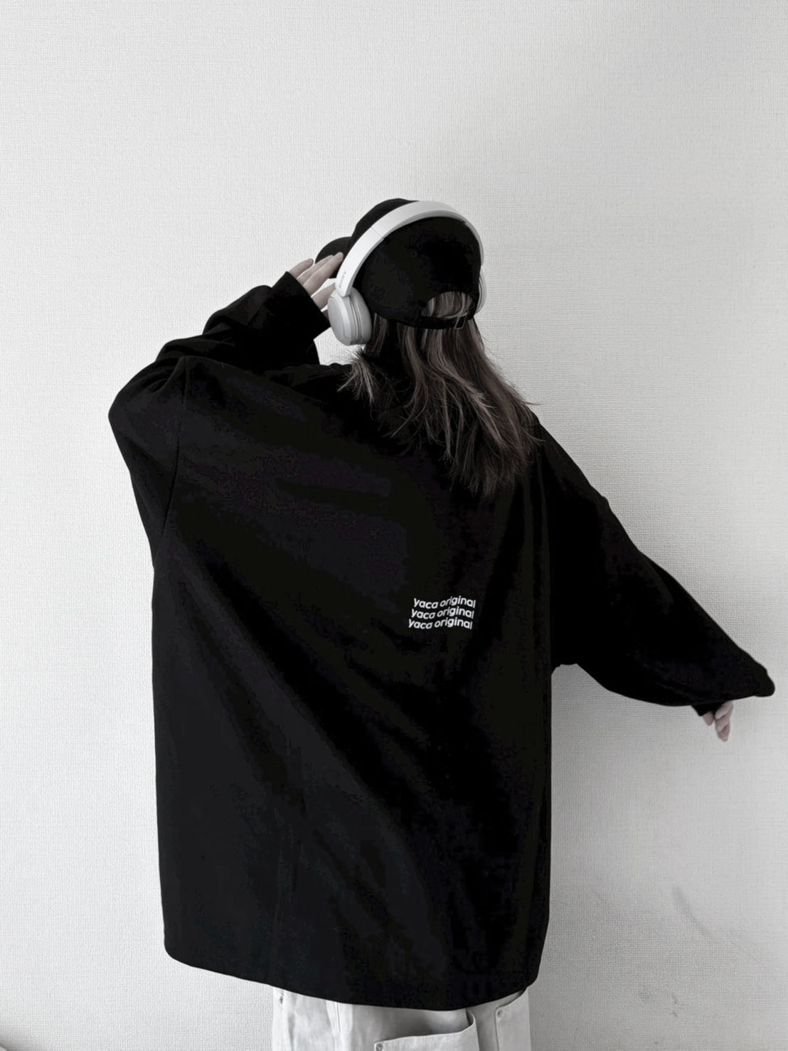 Loose Sleeve Logo Tee