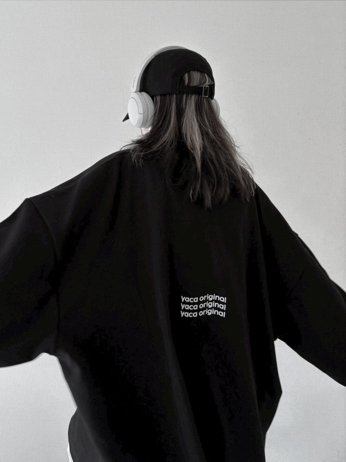 Loose Sleeve Logo Tee