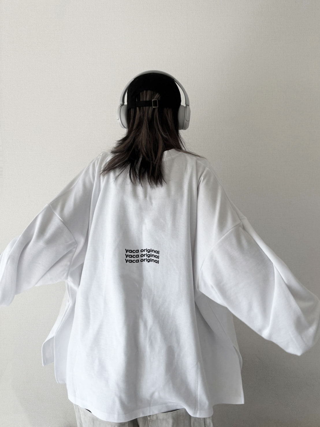 Loose Sleeve Logo Tee