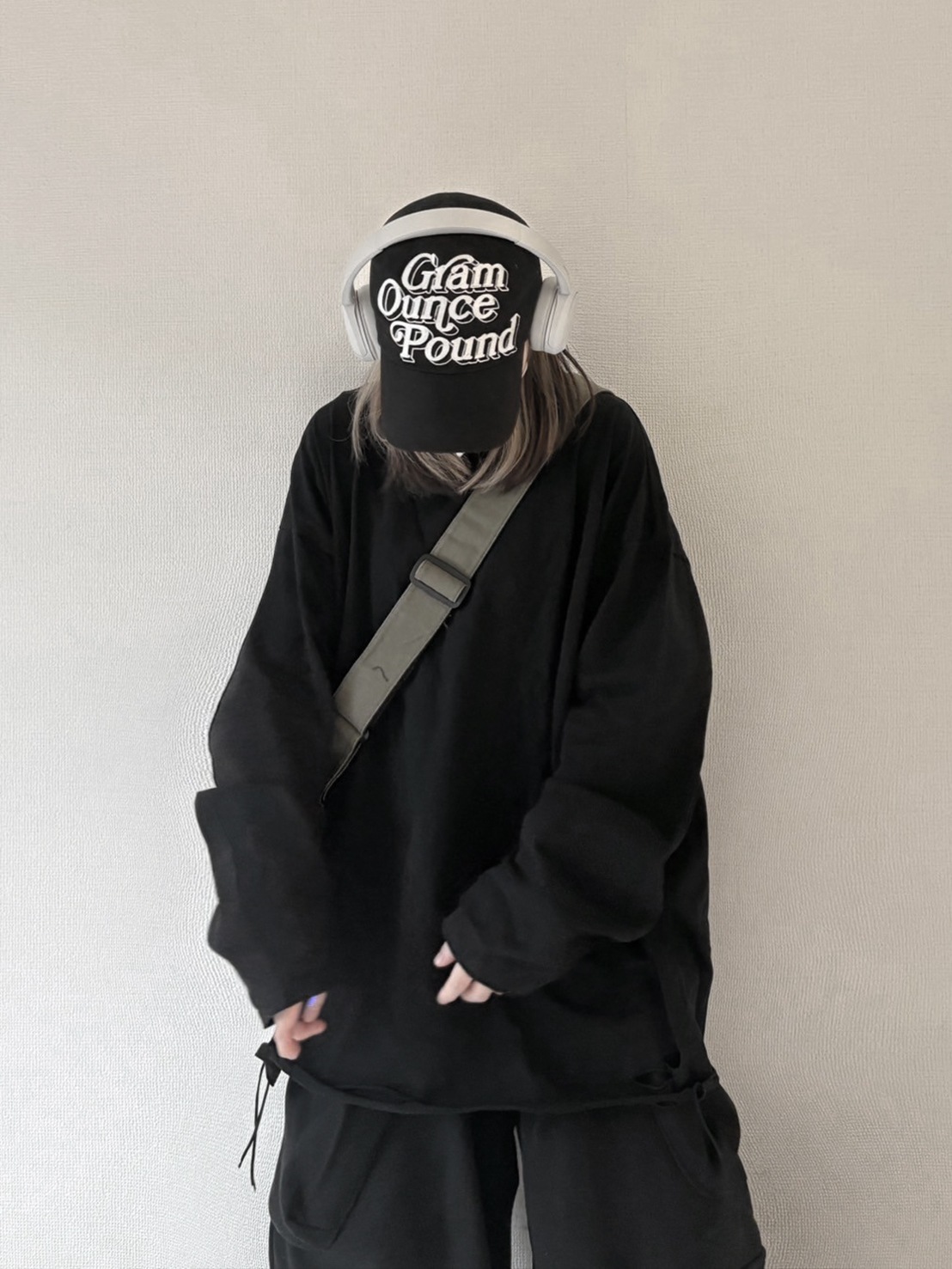 damege cut long sleeve t