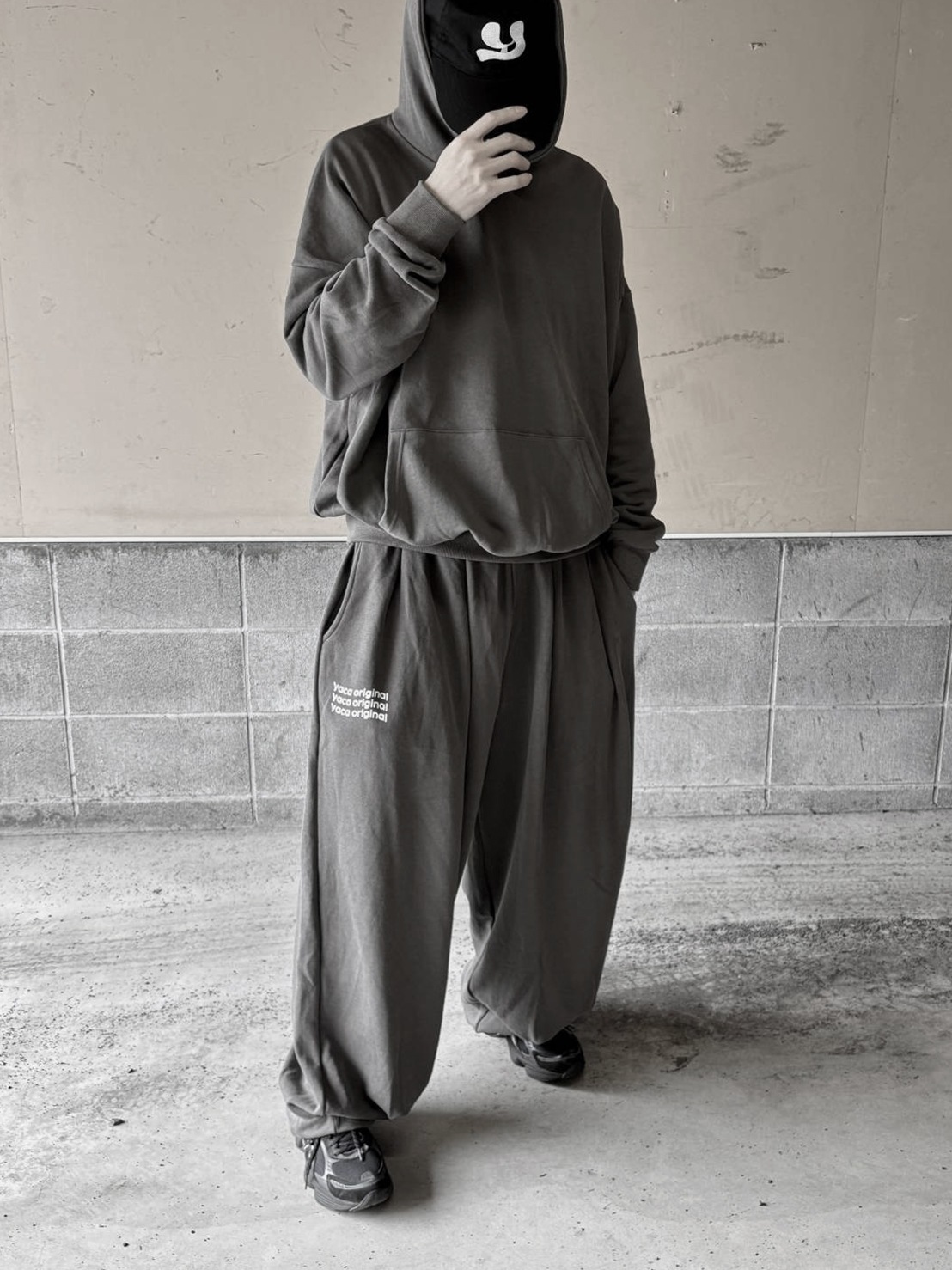 Pigment Logo Sweat Hoodie