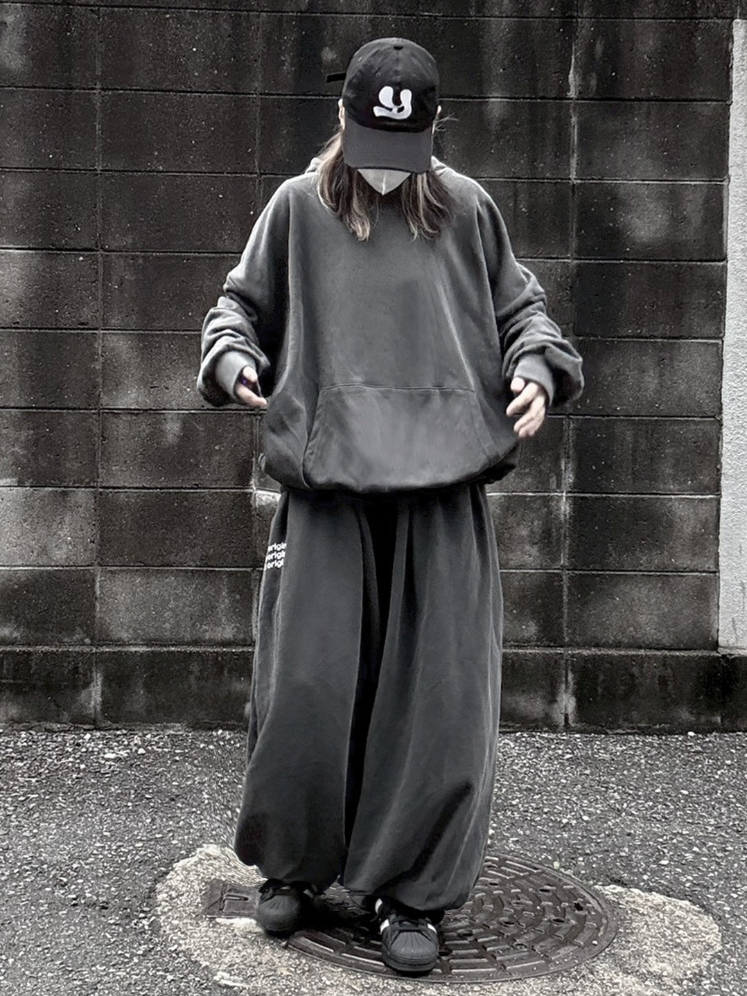 Pigment Logo Sweat Hoodie