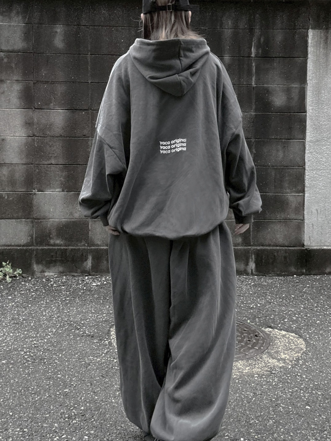 Pigment Logo Sweat Hoodie