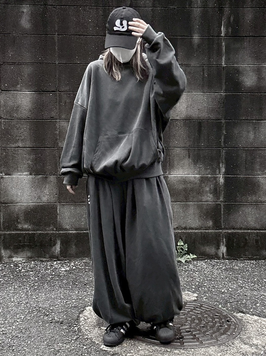 Pigment Logo Sweat Hoodie