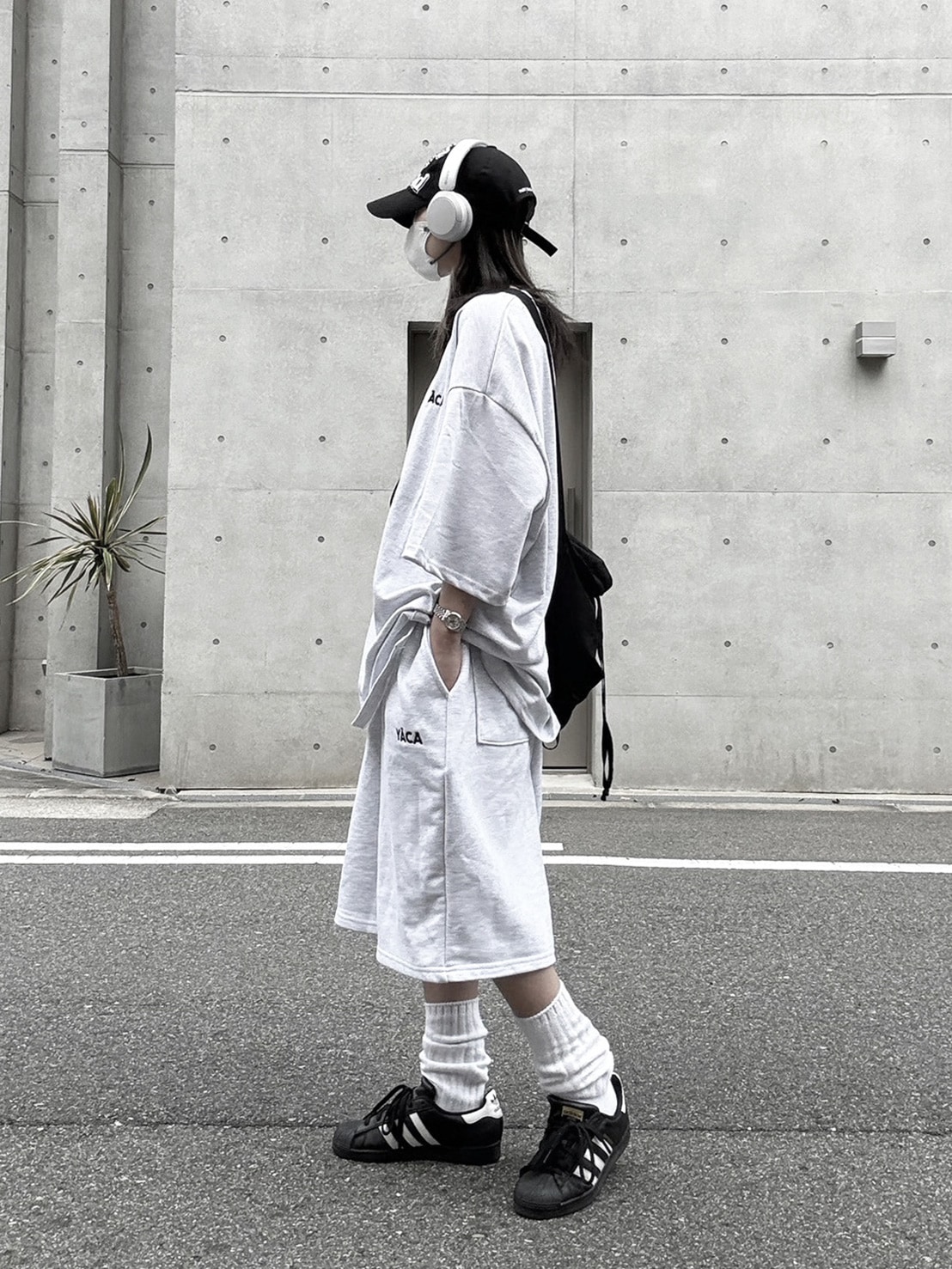 embroidery logo t-shirt