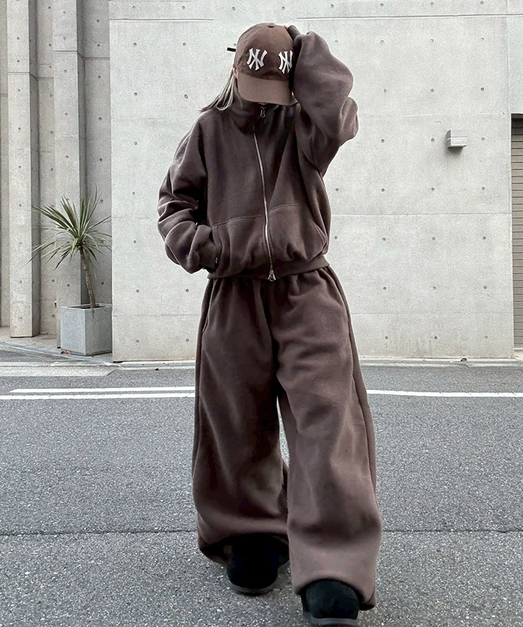 Fleece Over Wide Pants