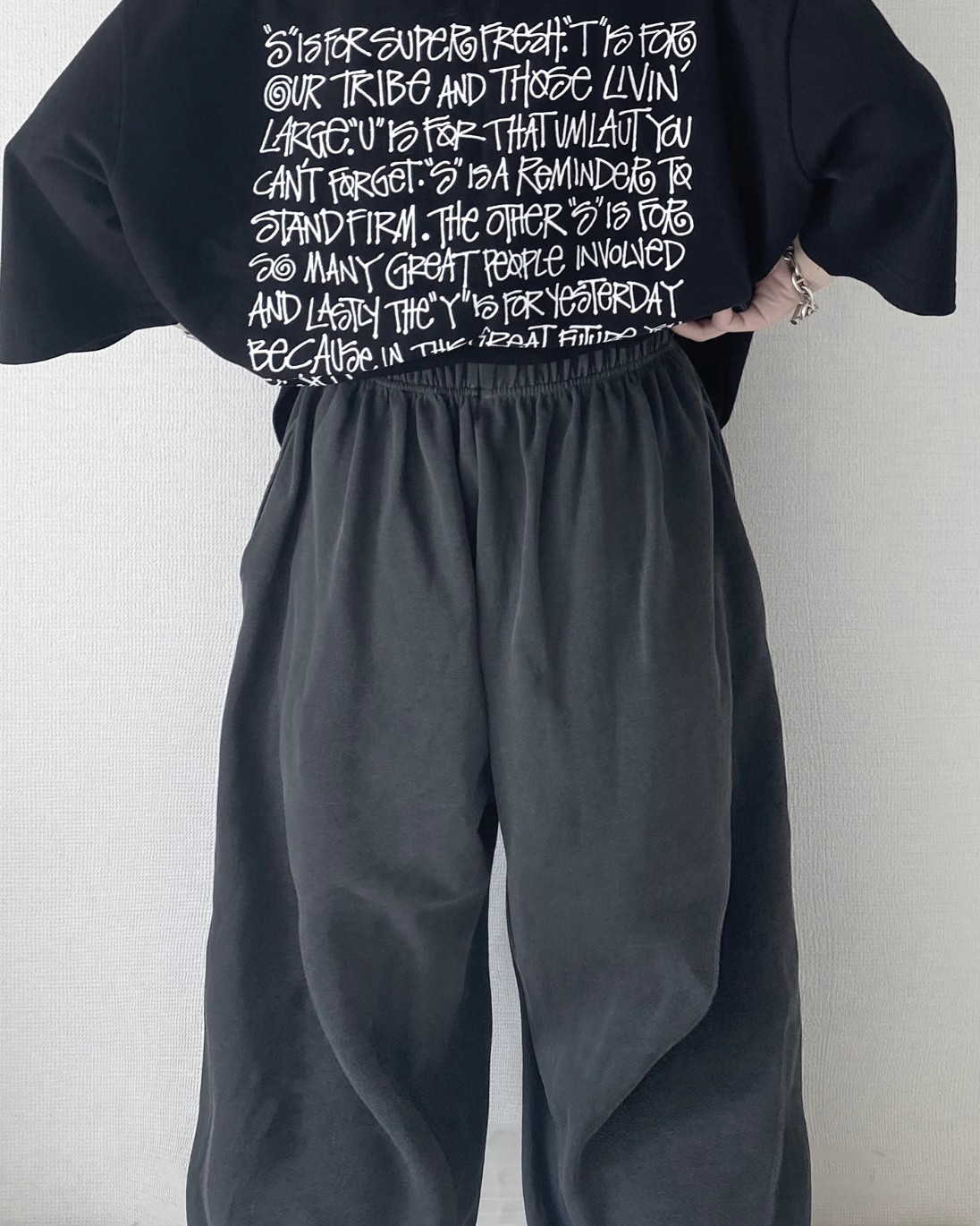 damage cutoff sweat pants