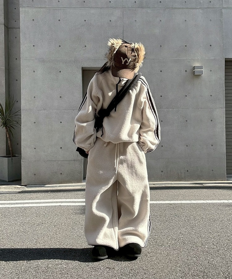 Side Line Boa Fleece Pants