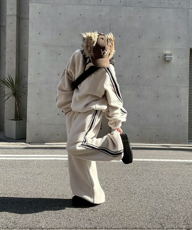 Side Line Boa Fleece Pants