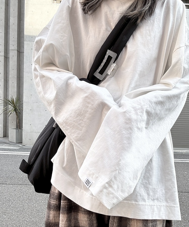 Wide Long Sleeve T-shirt