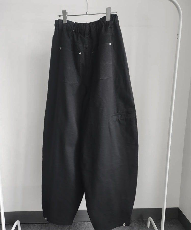Curved Balloon Pants