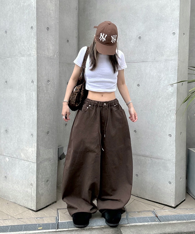Curved Balloon Pants