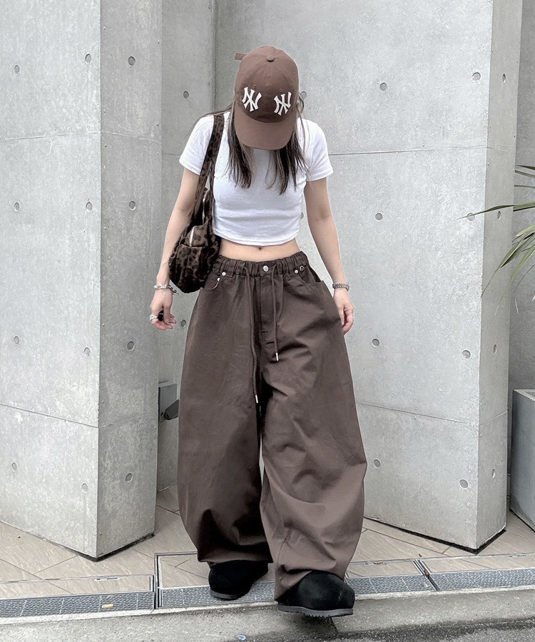 Curved Balloon Pants