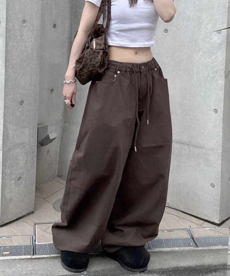 Curved Balloon Pants
