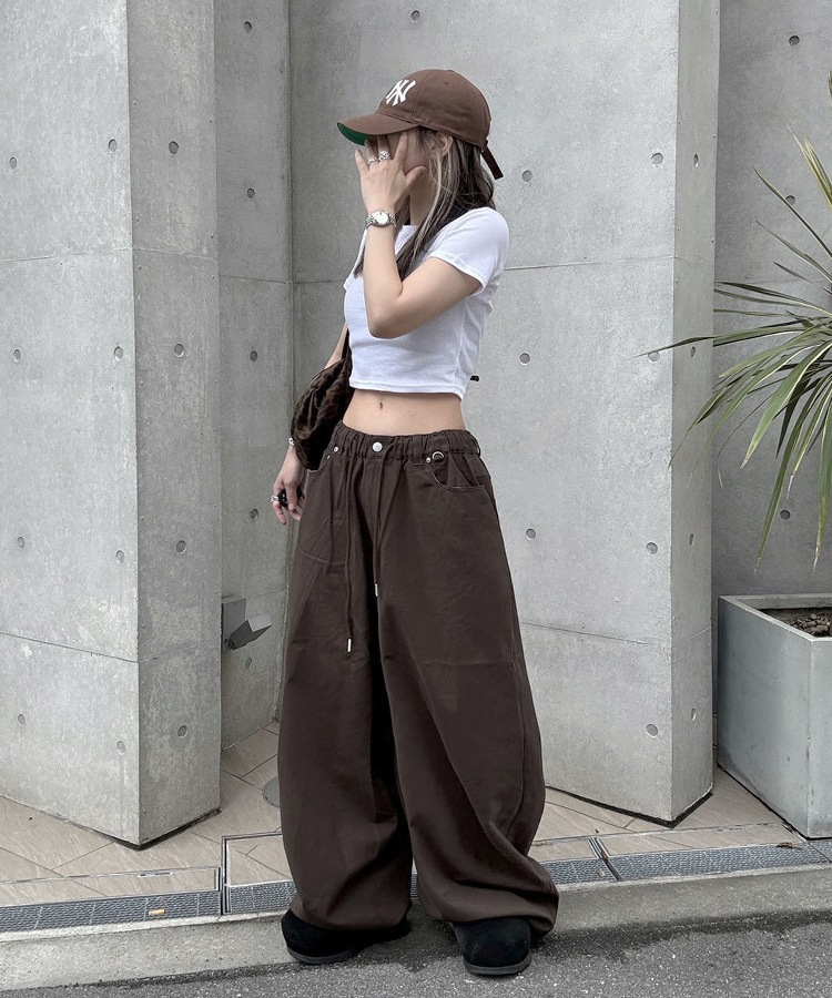 Curved Balloon Pants