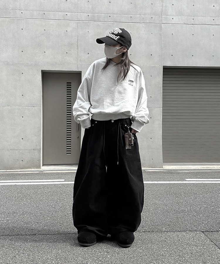 Curved Balloon Pants