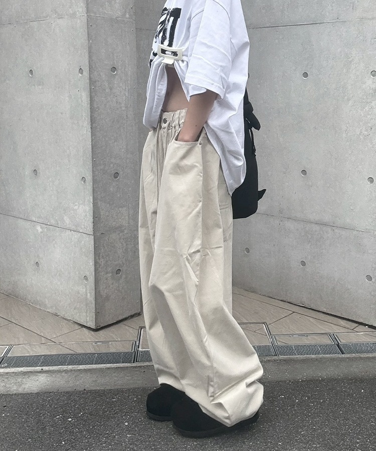 Curved Balloon Pants