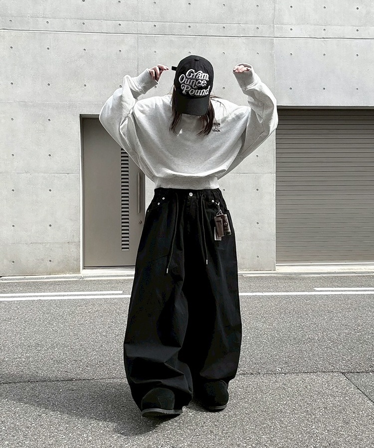 Curved Balloon Pants