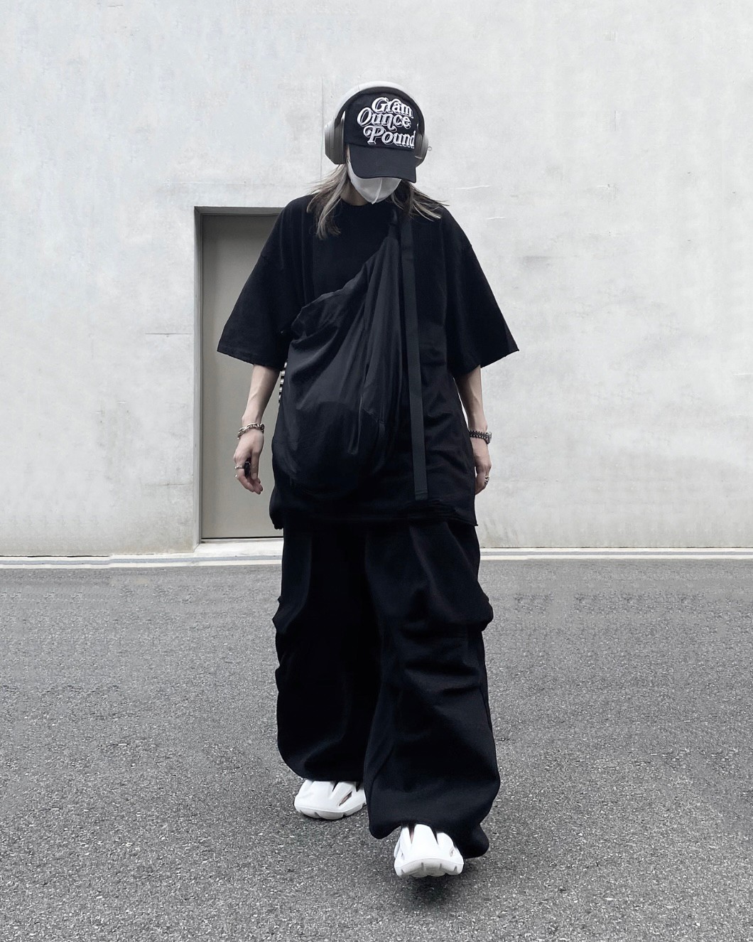 バッグ everyone / nylon big shoulder bag BLACK everyone nylon big shoulder bag (BLACK) | everyone