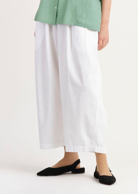 ヨーク下タック裾細パンツ