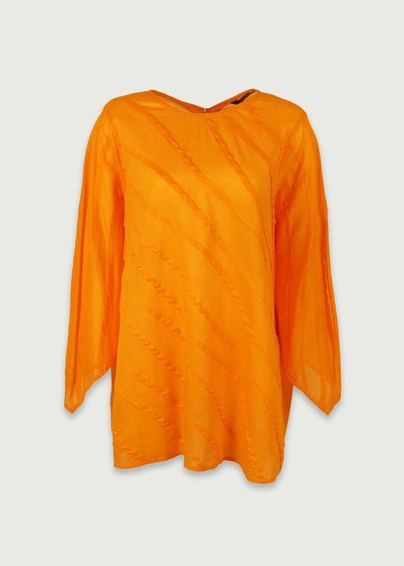 カーブラインタックボイル素材丸首ブラウス