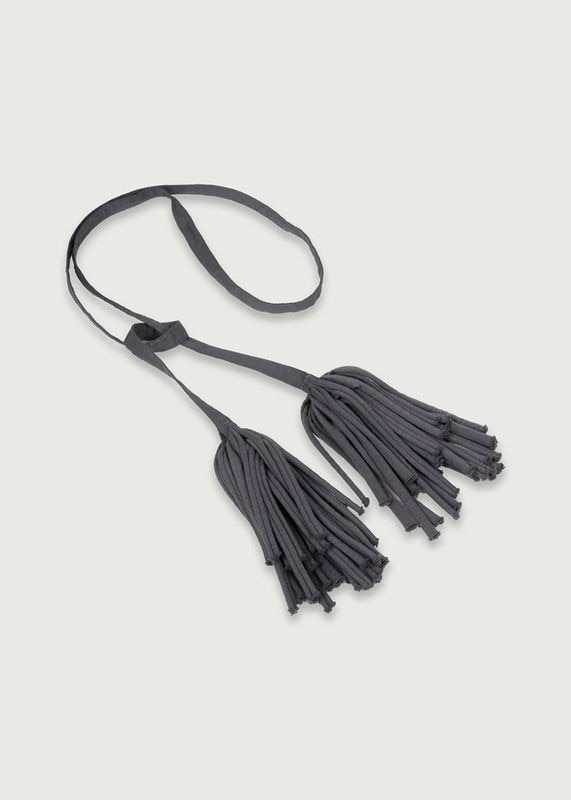 カットボンボンラリエット