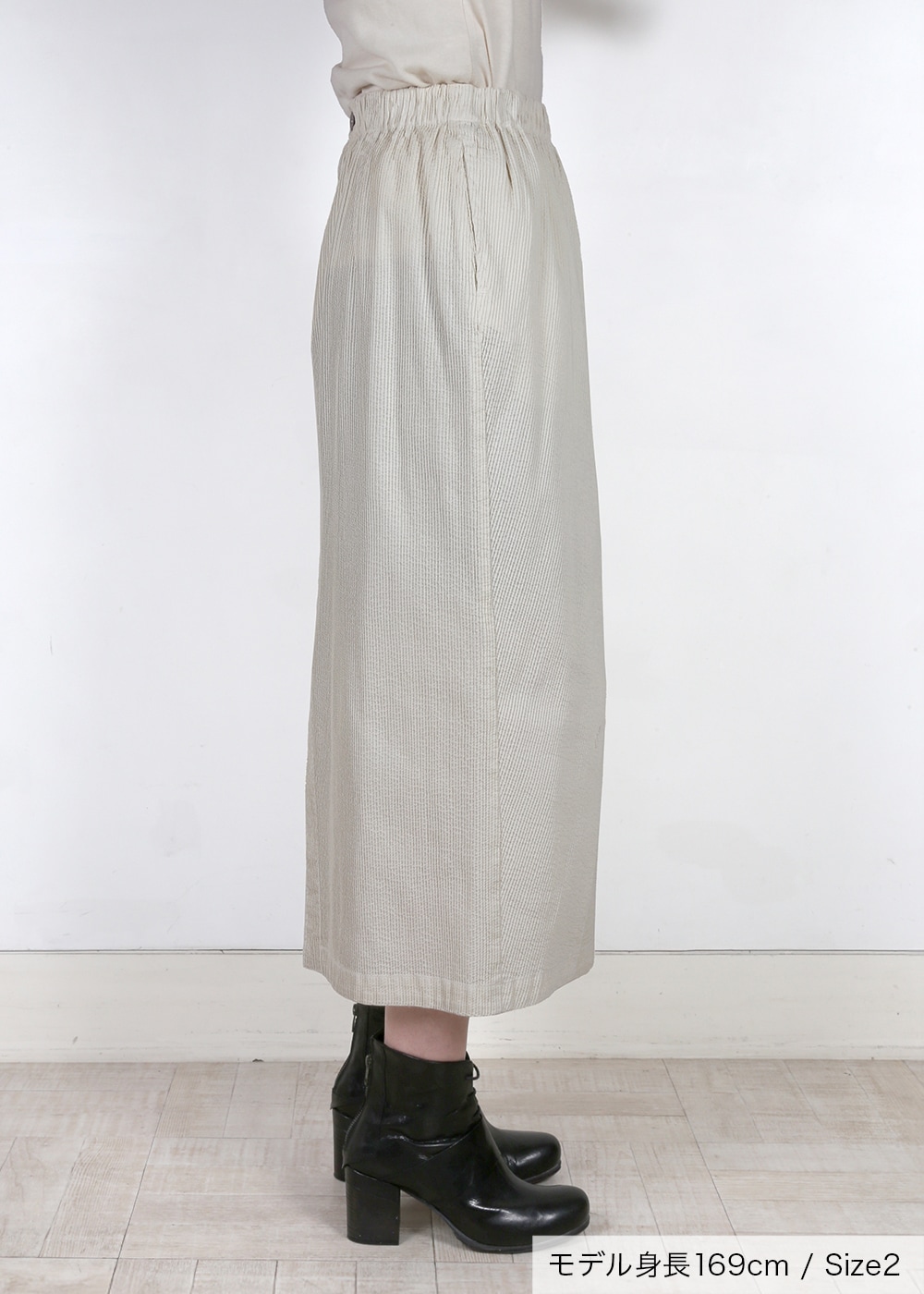 マイクロピンタックストレートスカート