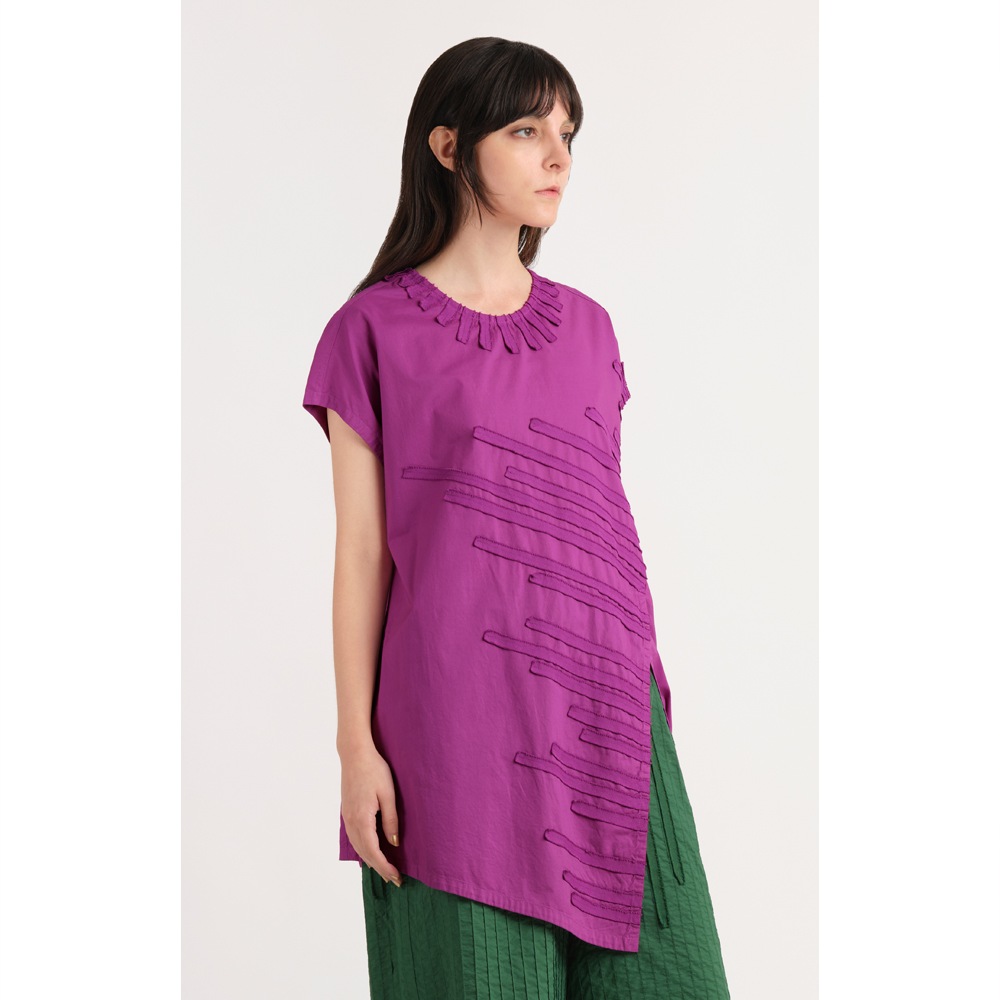 カツラギアイビースラッシュテープアシメヘムブラウス