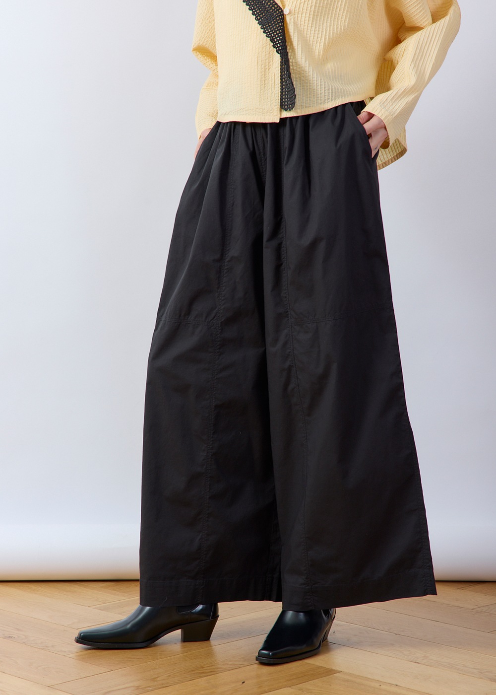 キャラコ素材ボリュームパンツ