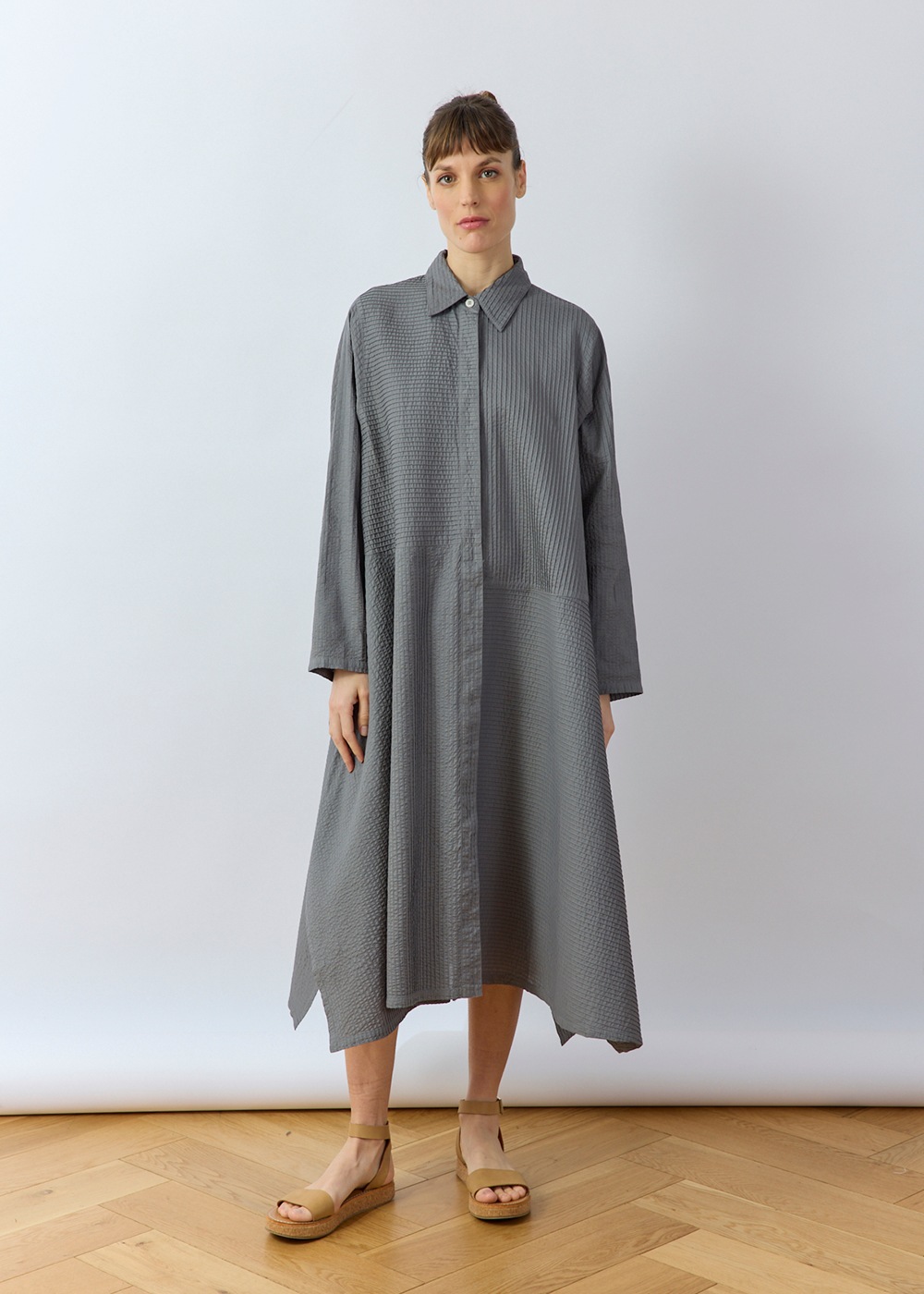 裾広幅デザインピンタックシャツワンピース