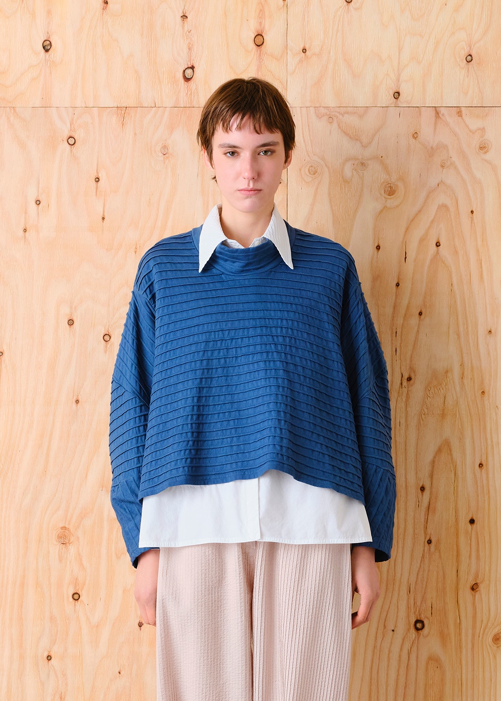 ハイネック袖カーブ切り替えカットソー