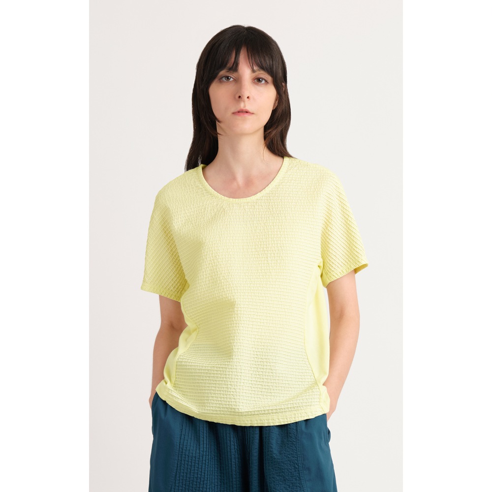 前横ピンタックTシャツ