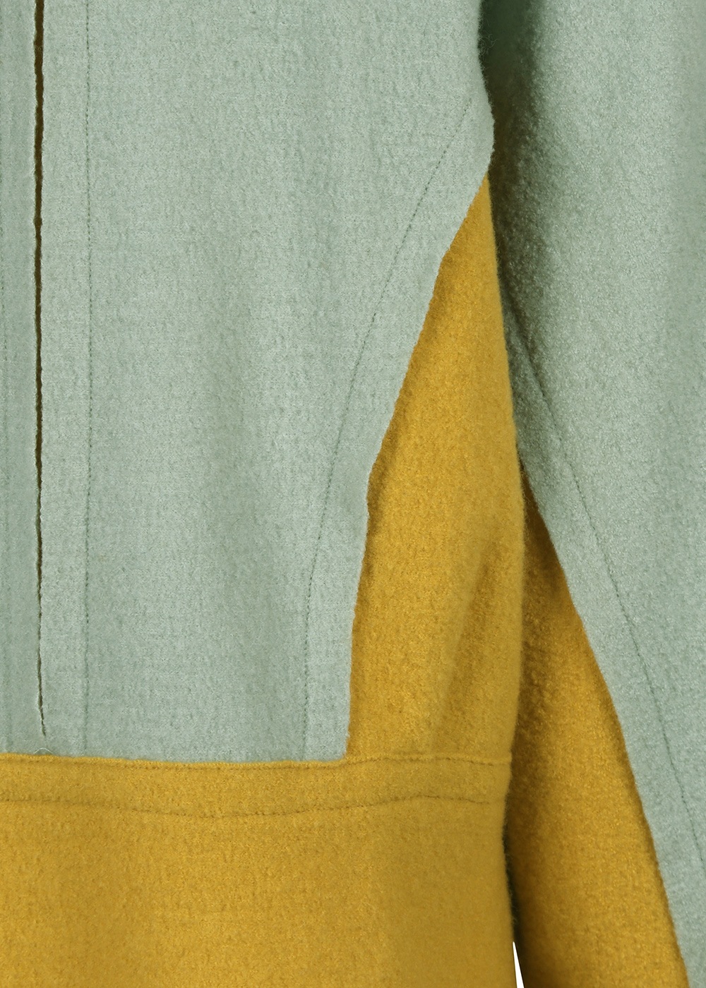 圧縮ニットハイネック裾切り替えジャケット